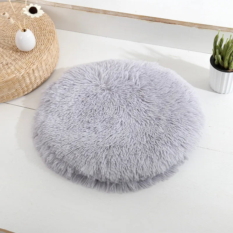 Round Plush Cat Bed - Soft Fleece Sleeping Mat for Cats and Puppies