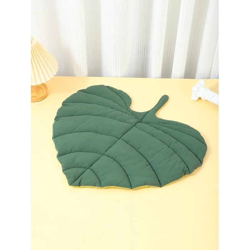 Leaf Shape Cat Mat - Reversible Double-Sided Bed for Cats and Dogs