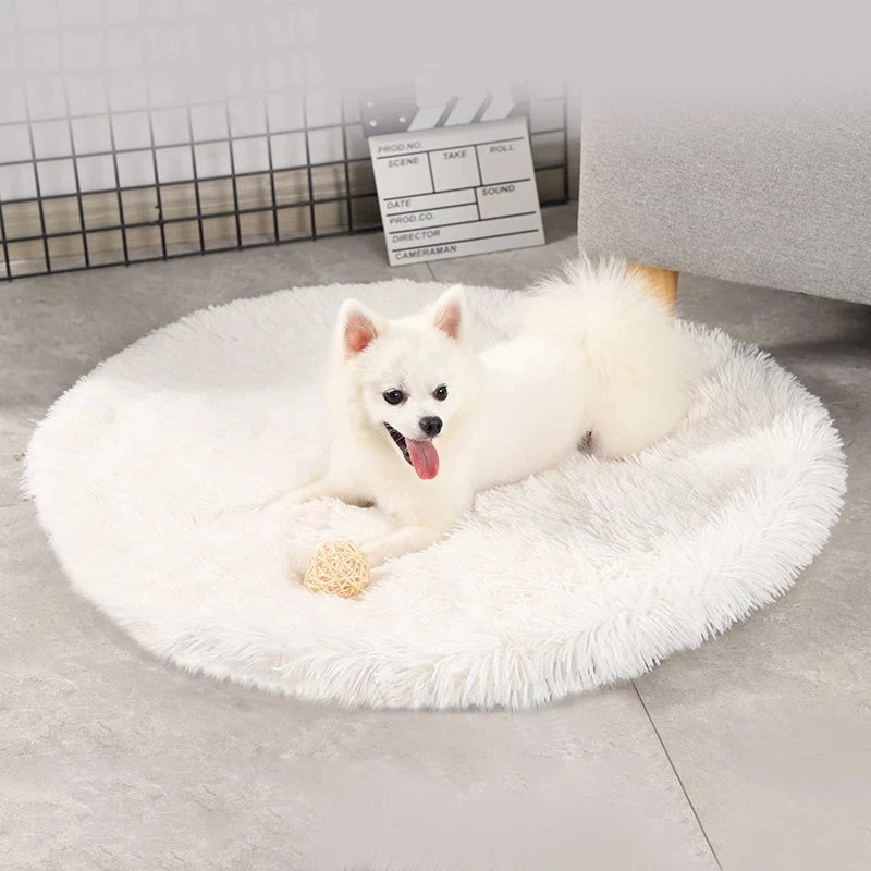 Round Plush Cat Bed - Soft Fleece Sleeping Mat for Cats and Puppies